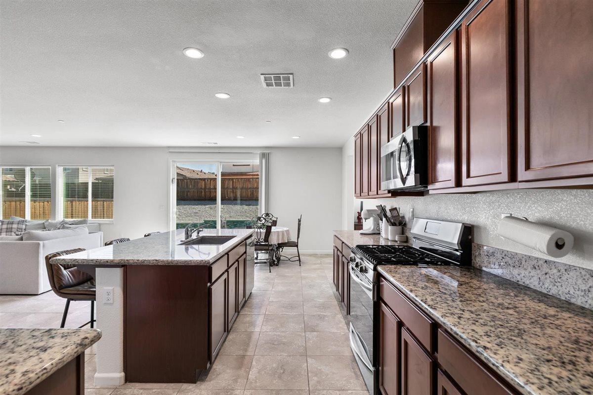 Detail Gallery Image 22 of 64 For 21232 Grapevine Dr, Patterson,  CA 95363 - 5 Beds | 3 Baths