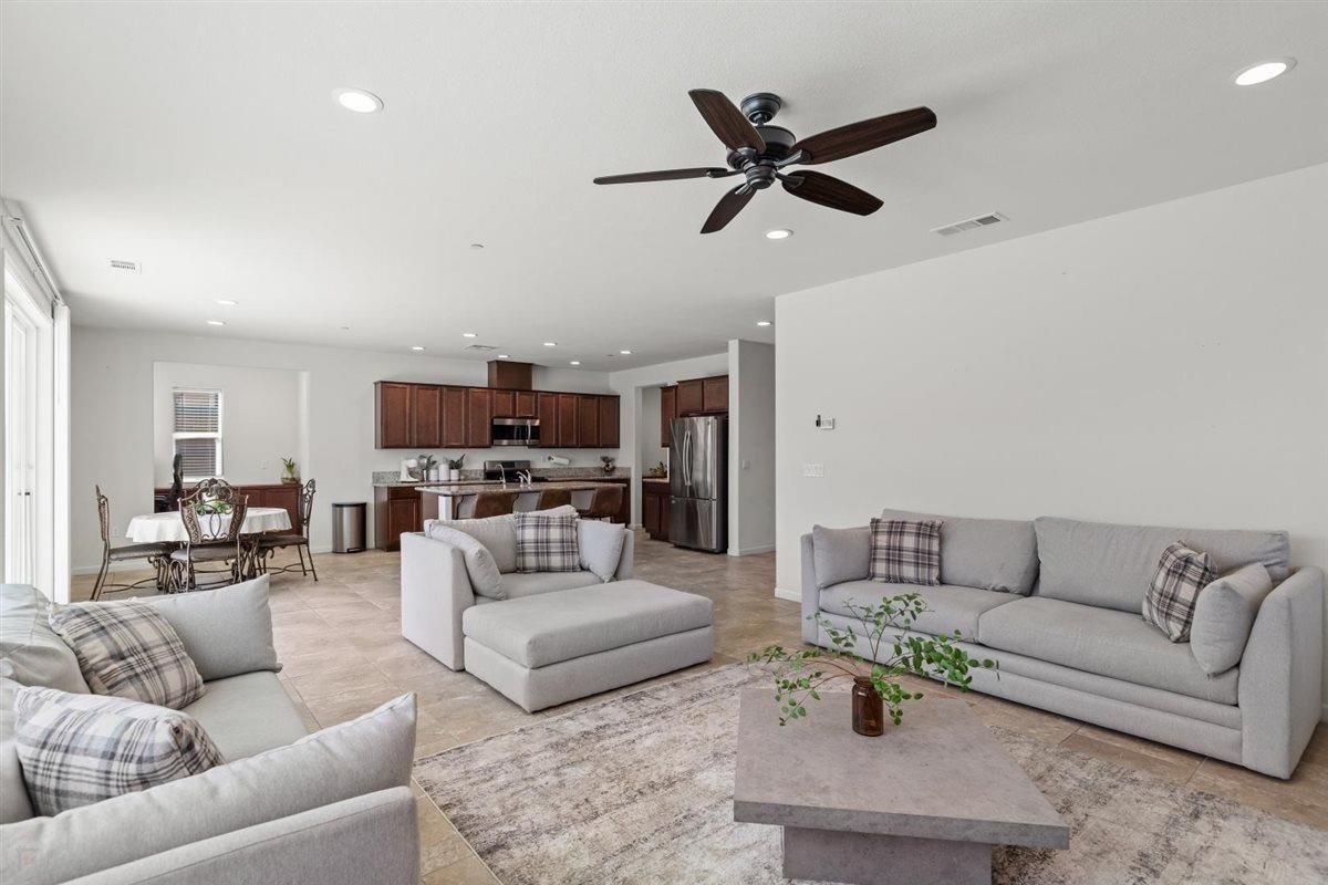 Detail Gallery Image 31 of 64 For 21232 Grapevine Dr, Patterson,  CA 95363 - 5 Beds | 3 Baths