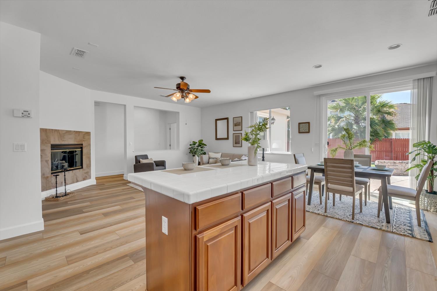 Detail Gallery Image 15 of 50 For 1873 Redondo Rd, West Sacramento,  CA 95691 - 5 Beds | 3/1 Baths