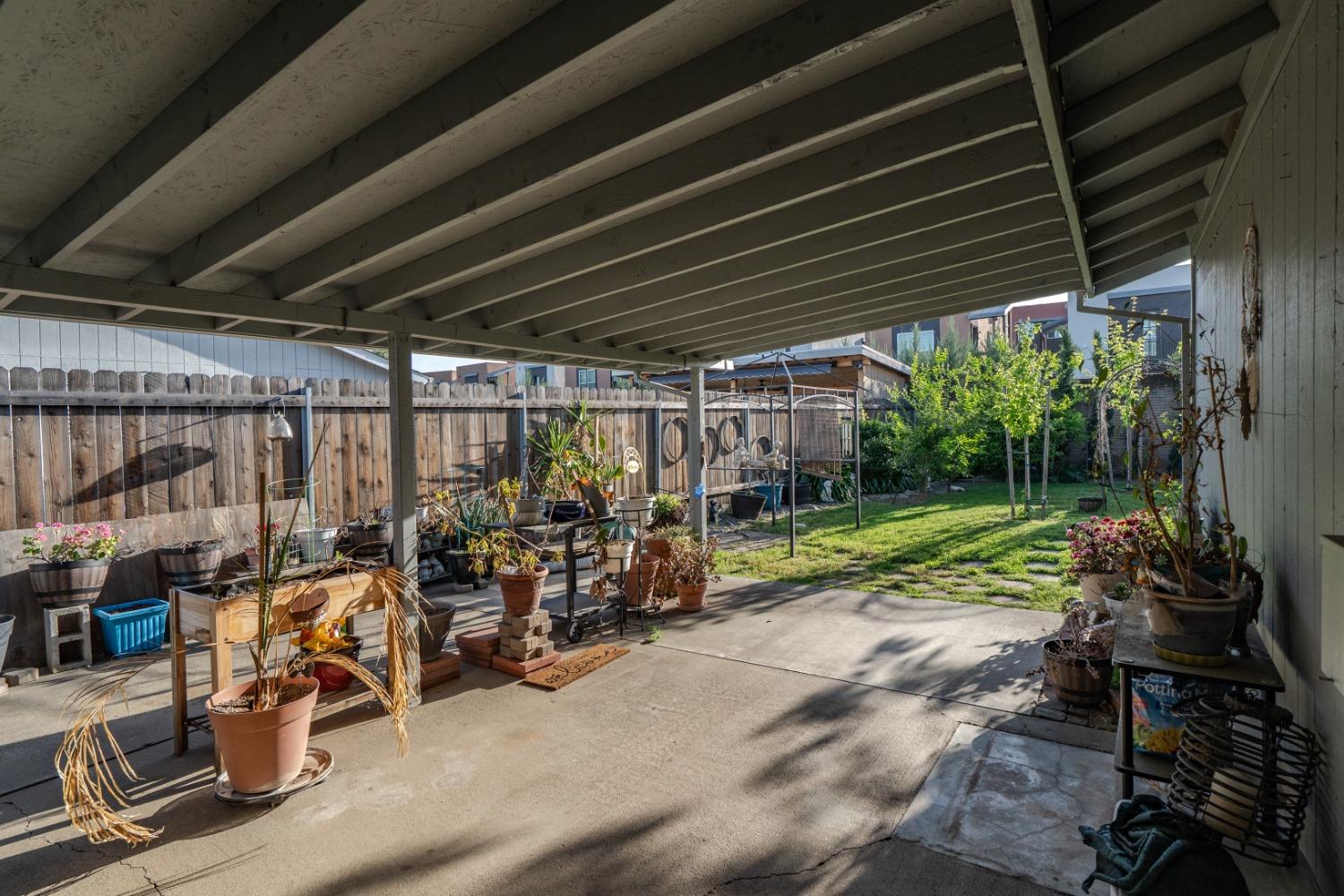 Jan Marie Way, Elk Grove, California image 20