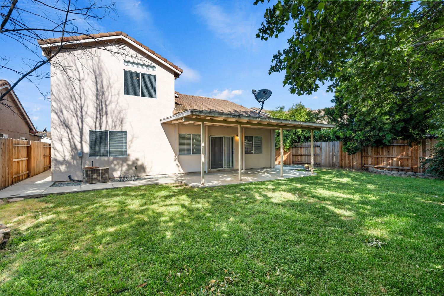 Lake Willow Way, Elk Grove, California image 45