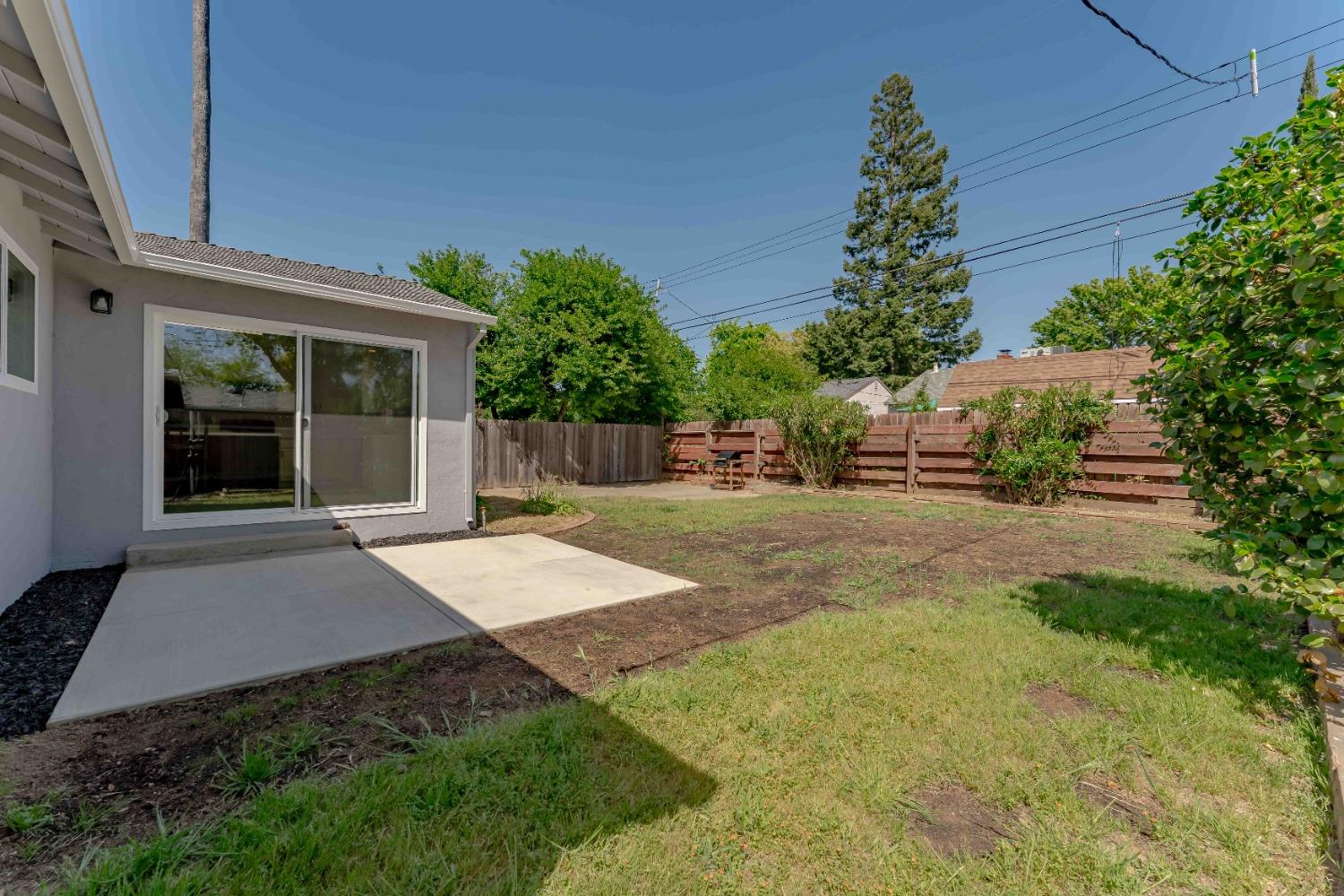 Detail Gallery Image 23 of 26 For 4991 Lippitt Ln, Sacramento,  CA 95820 - 3 Beds | 1 Baths