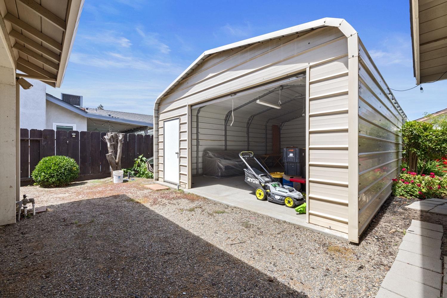 Berea Drive, Turlock, California image 38