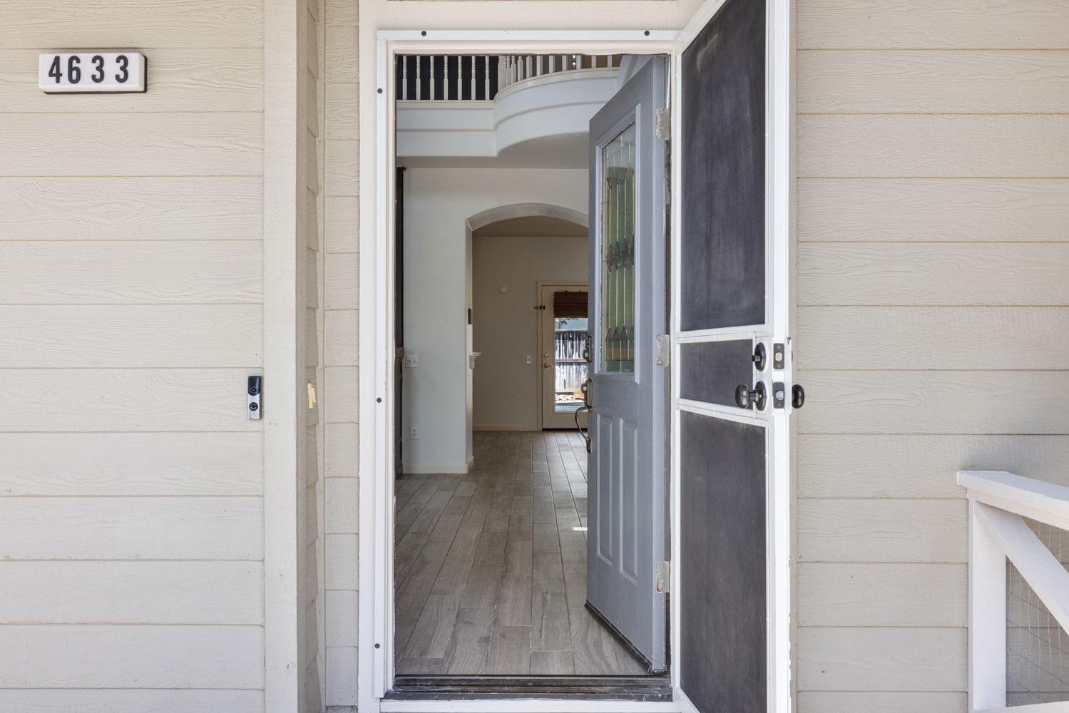 Detail Gallery Image 5 of 54 For 4633 Parkside Ct, Turlock,  CA 95382 - 5 Beds | 3 Baths