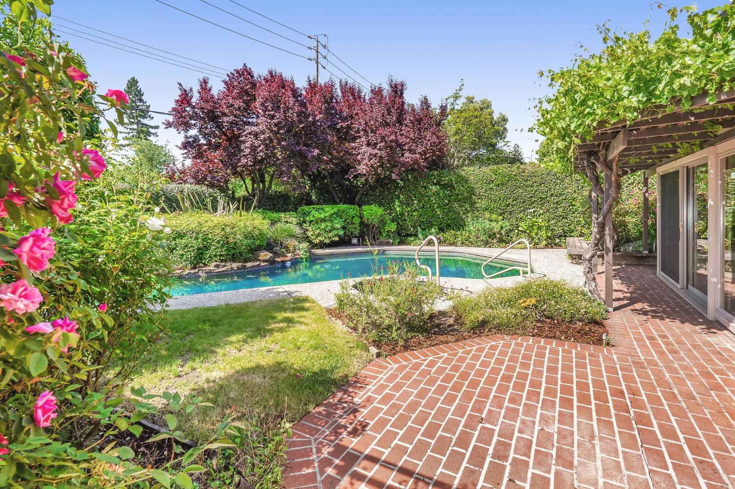 Detail Gallery Image 25 of 30 For 1000 Colby Dr, Davis,  CA 95616 - 4 Beds | 2 Baths