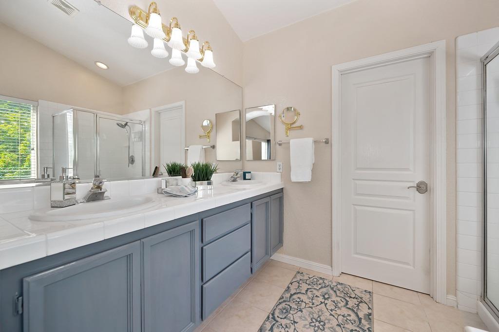 Wisam Court, Fair Oaks, California image 14
