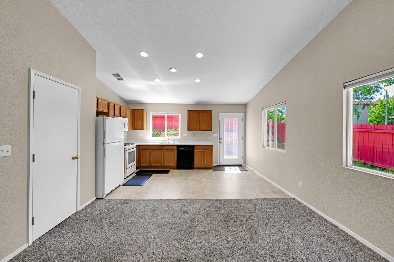 Detail Gallery Image 11 of 33 For 4627 Excelsior Rd, Mather,  CA 95655 - 4 Beds | 2 Baths