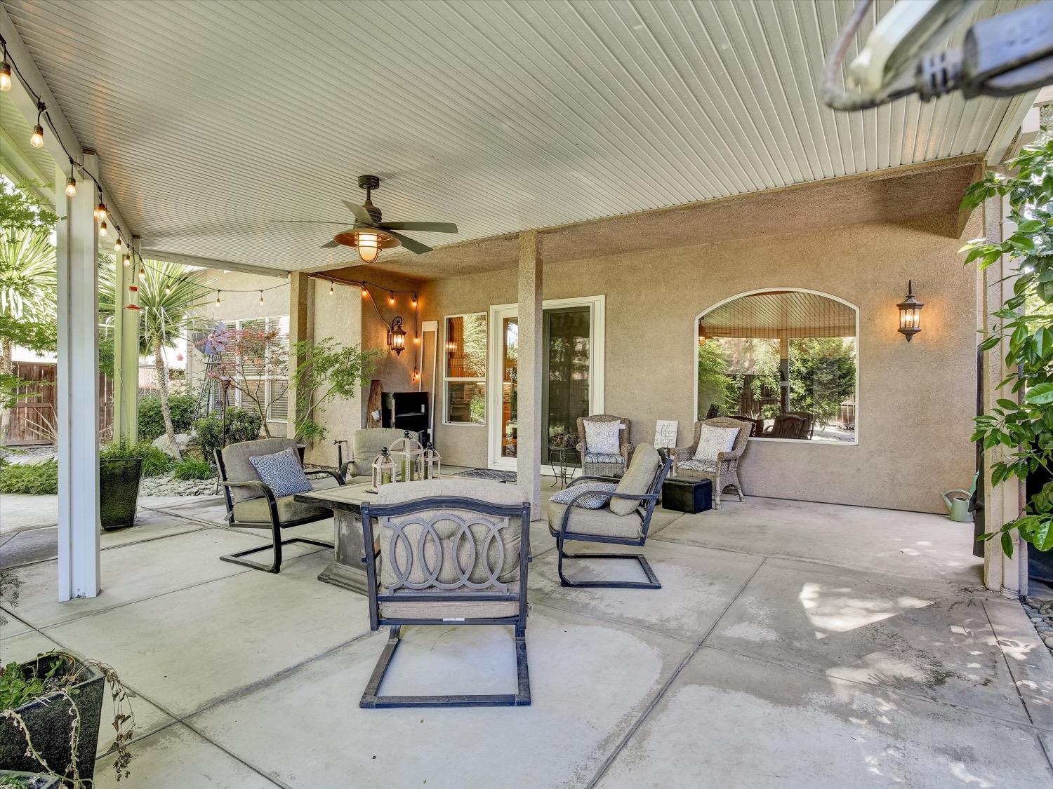Detail Gallery Image 7 of 73 For 661 Simeon Ct, Ripon,  CA 95366 - 5 Beds | 3 Baths