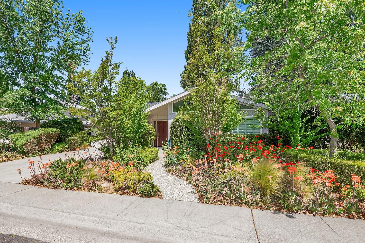 Thumbnail for 2519 Corona Dr, Davis, CA 95616