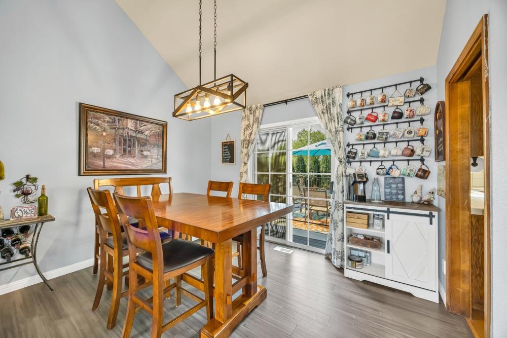 Westover Court, Fair Oaks, California image 6