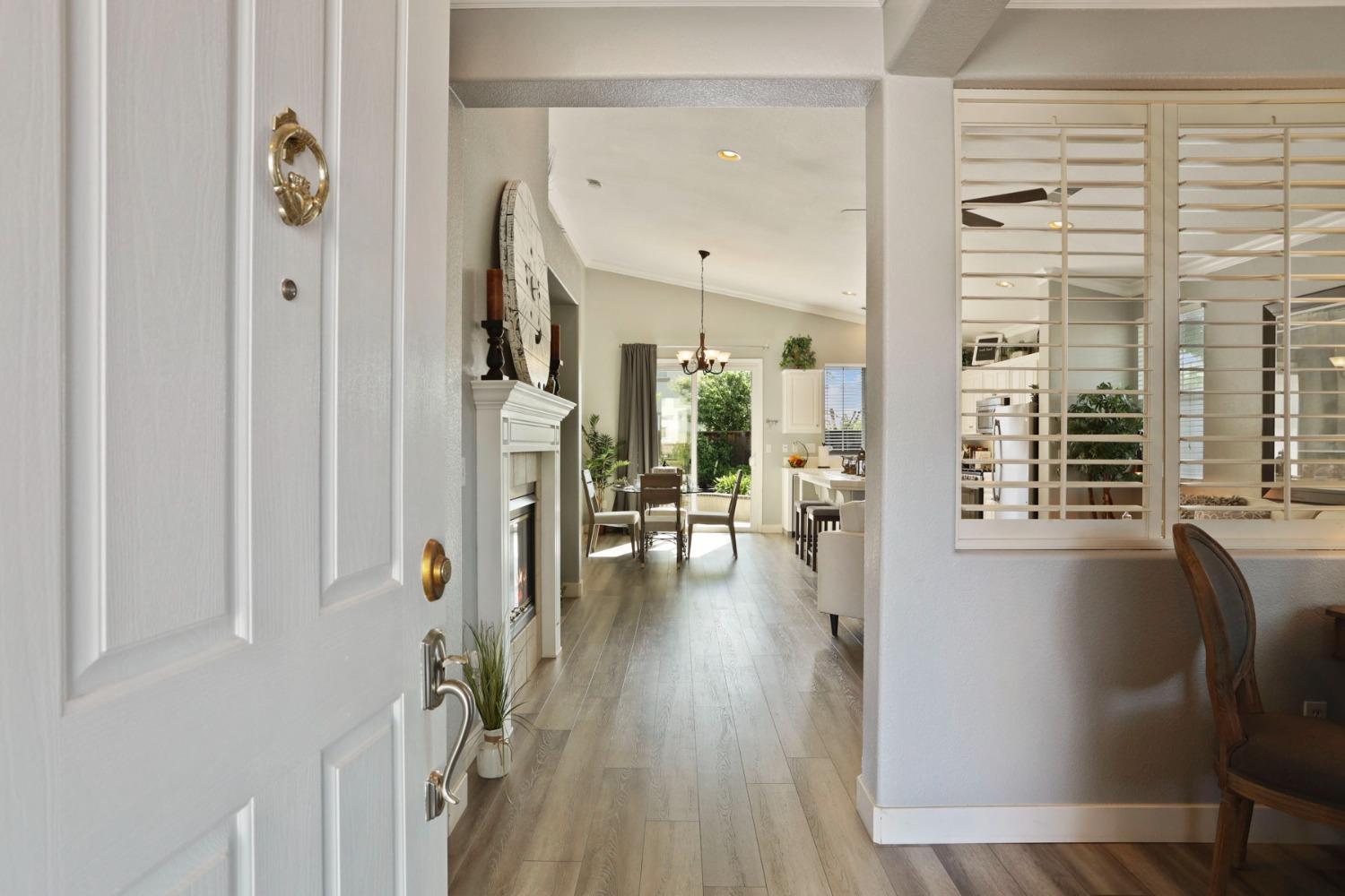 Detail Gallery Image 3 of 25 For 4714 Monarch Ln, Tracy,  CA 95377 - 3 Beds | 2 Baths
