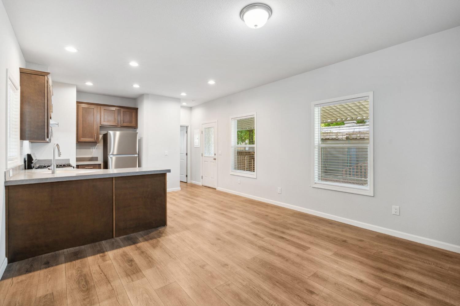 Detail Gallery Image 6 of 22 For 2000 West Capitol Ave. 125, West Sacramento,  CA 95691 - 2 Beds | 2 Baths
