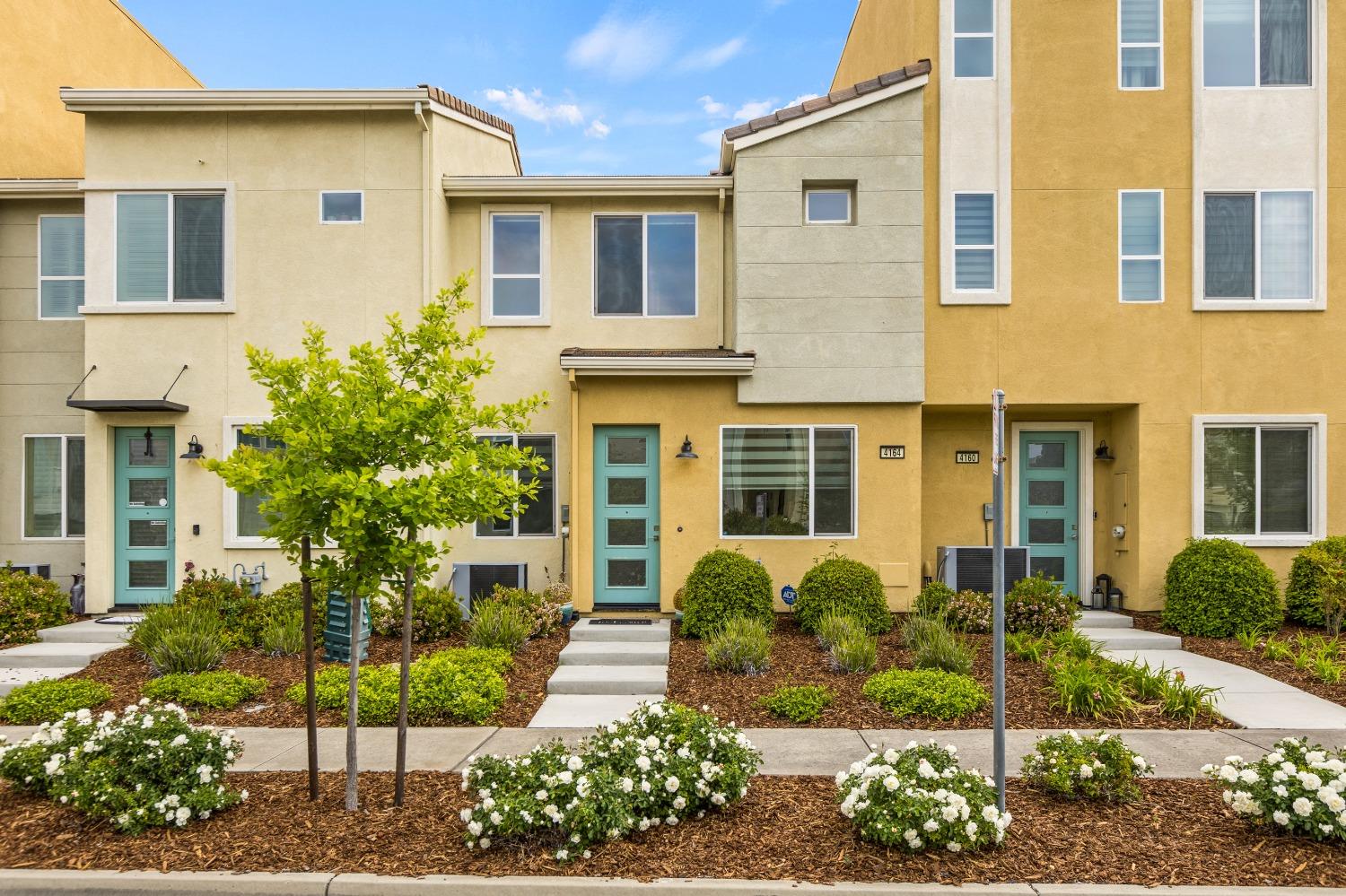 Detail Gallery Image 7 of 45 For 4164 Sally Ride Way, Sacramento,  CA 95834 - 3 Beds | 2/1 Baths