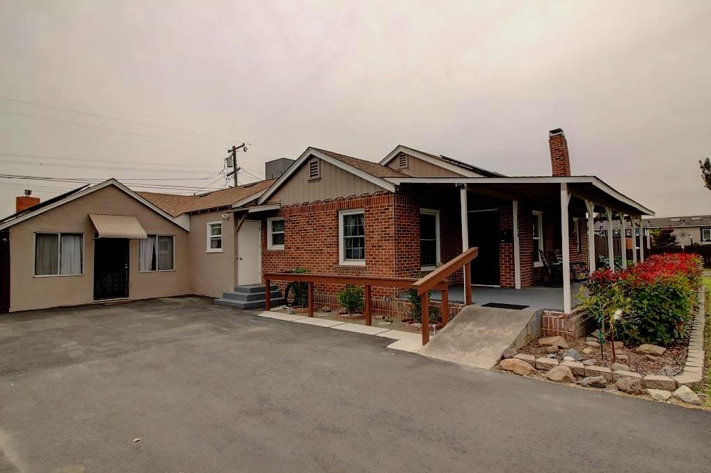 Riverside Drive, Riverbank, California image 9