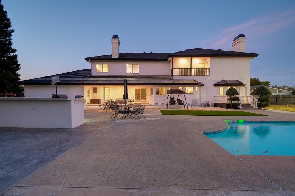 property-img