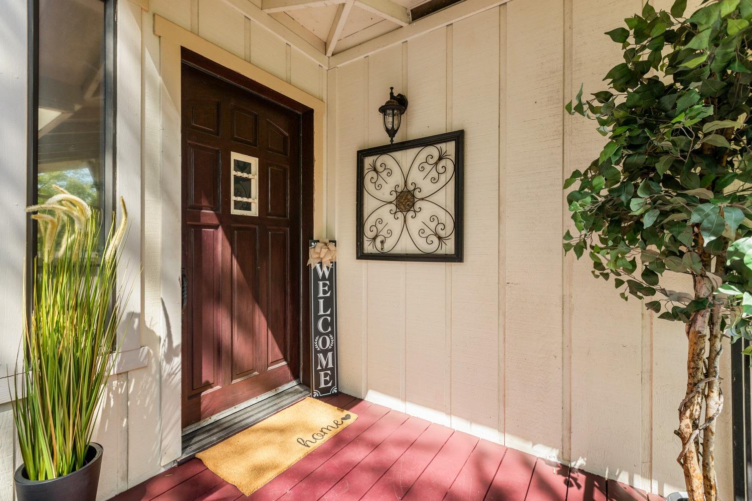 Detail Gallery Image 3 of 38 For 12910 Roadrunner Dr, Penn Valley,  CA 95946 - 3 Beds | 2 Baths