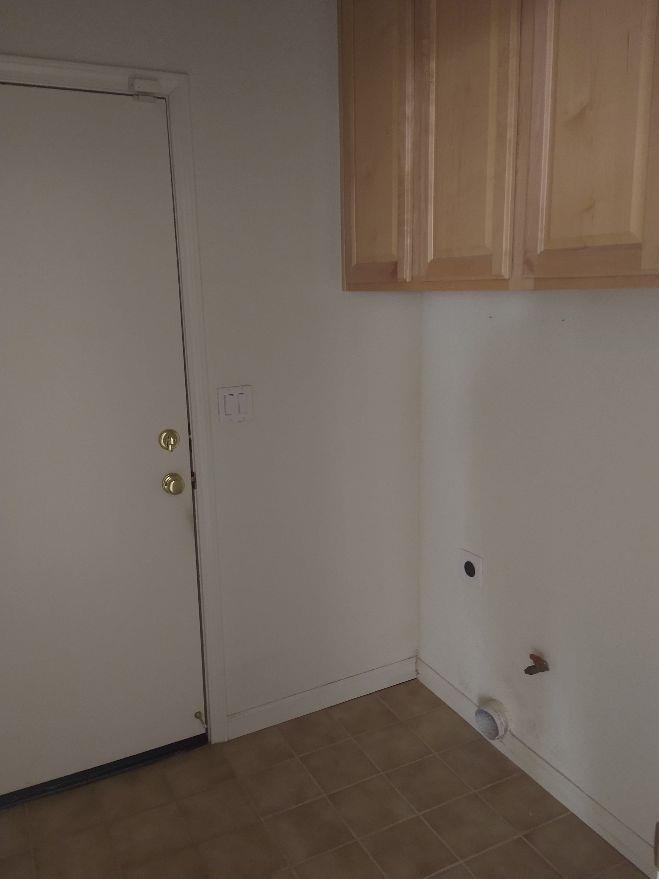 Eastham Court, Sacramento, California image 17