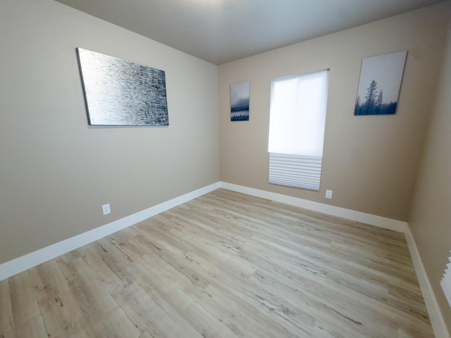 Lassen Avenue, Modesto, California image 22