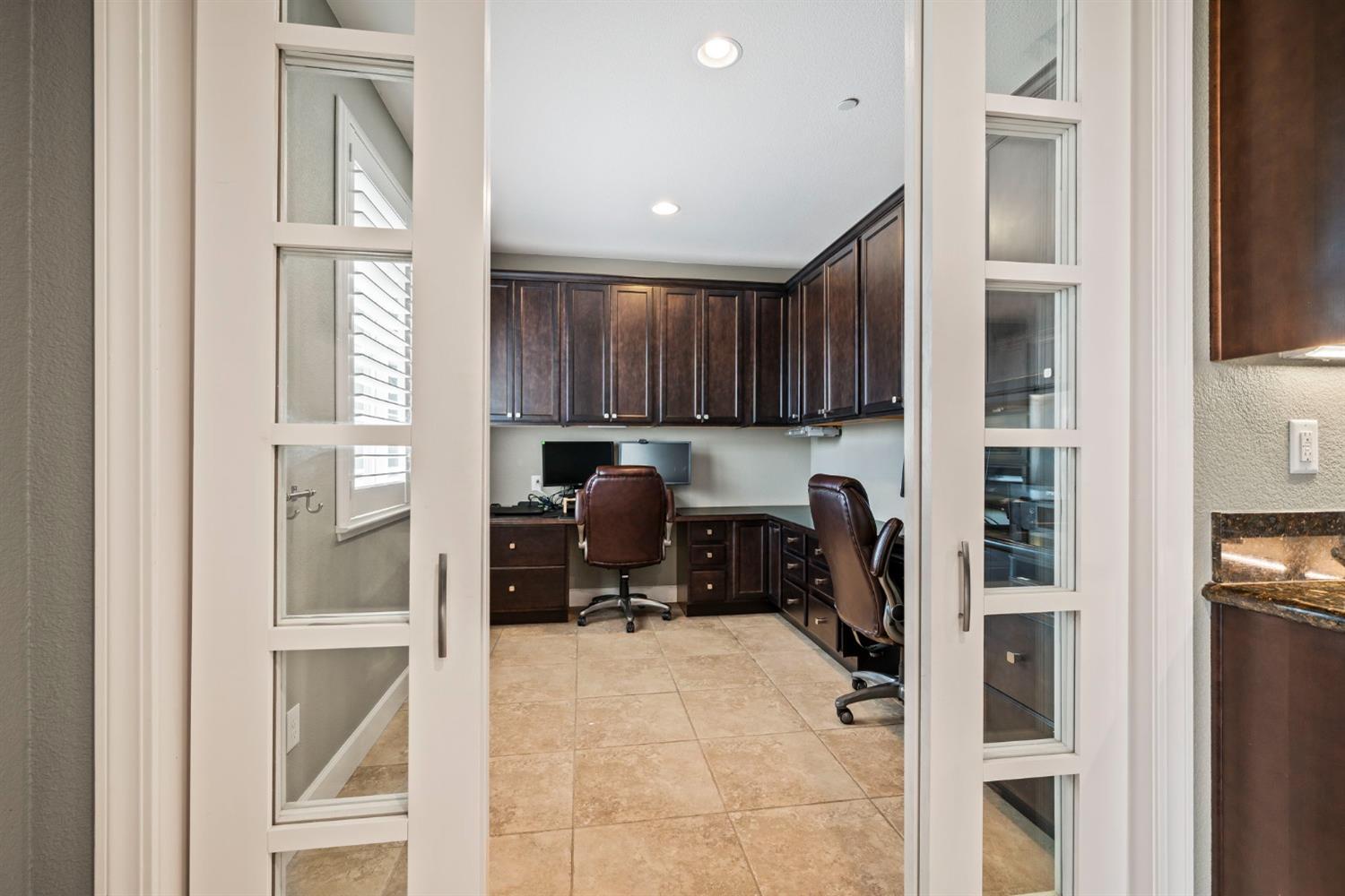 Detail Gallery Image 19 of 70 For 902 Anvil Cir, Rocklin,  CA 95765 - 4 Beds | 3 Baths