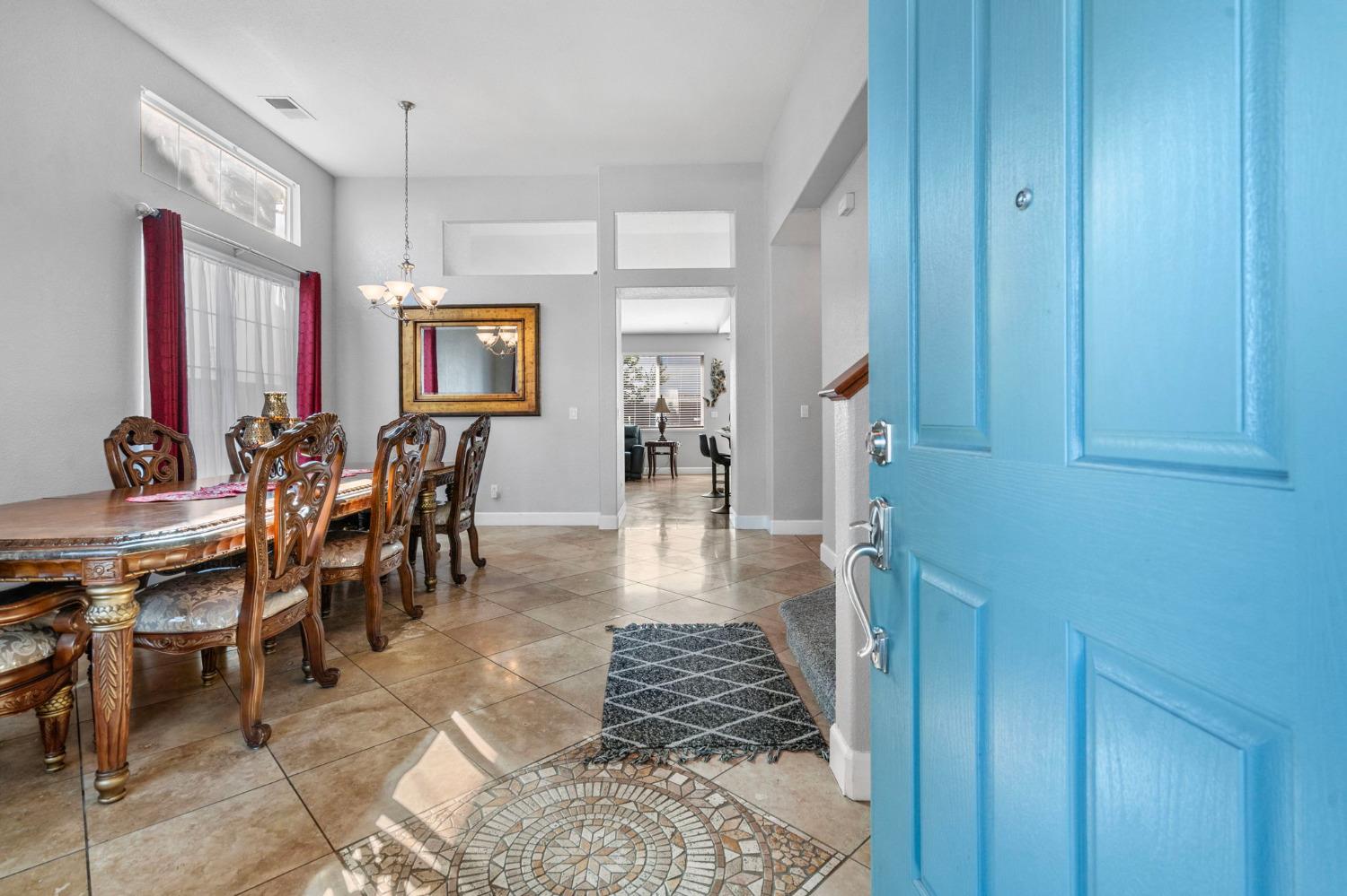 Detail Gallery Image 3 of 36 For 1762 Ashtree Ct, Tracy,  CA 95376 - 5 Beds | 4 Baths