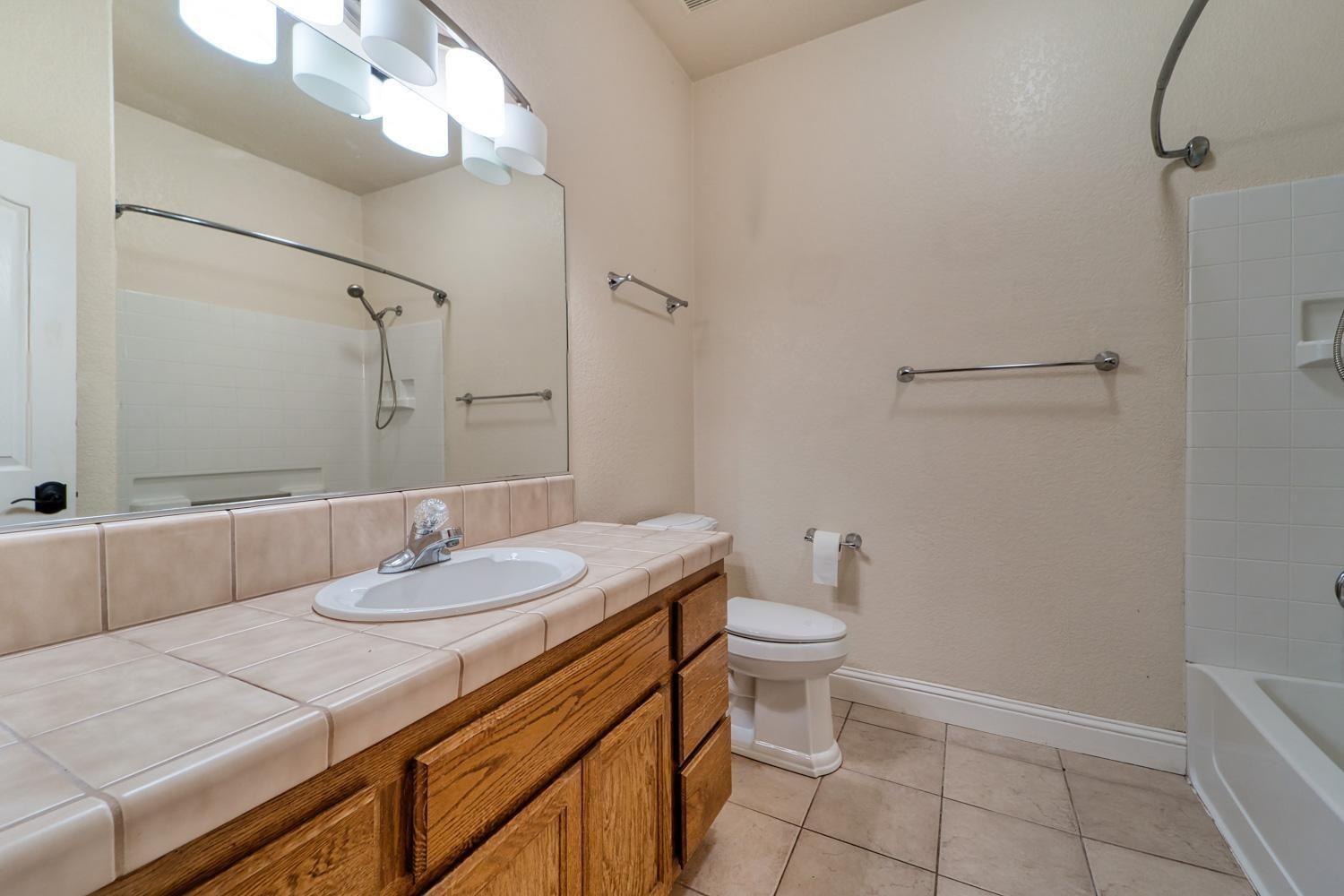 Detail Gallery Image 18 of 34 For 1749 Independence Dr, Yuba City,  CA 95993 - 3 Beds | 2 Baths
