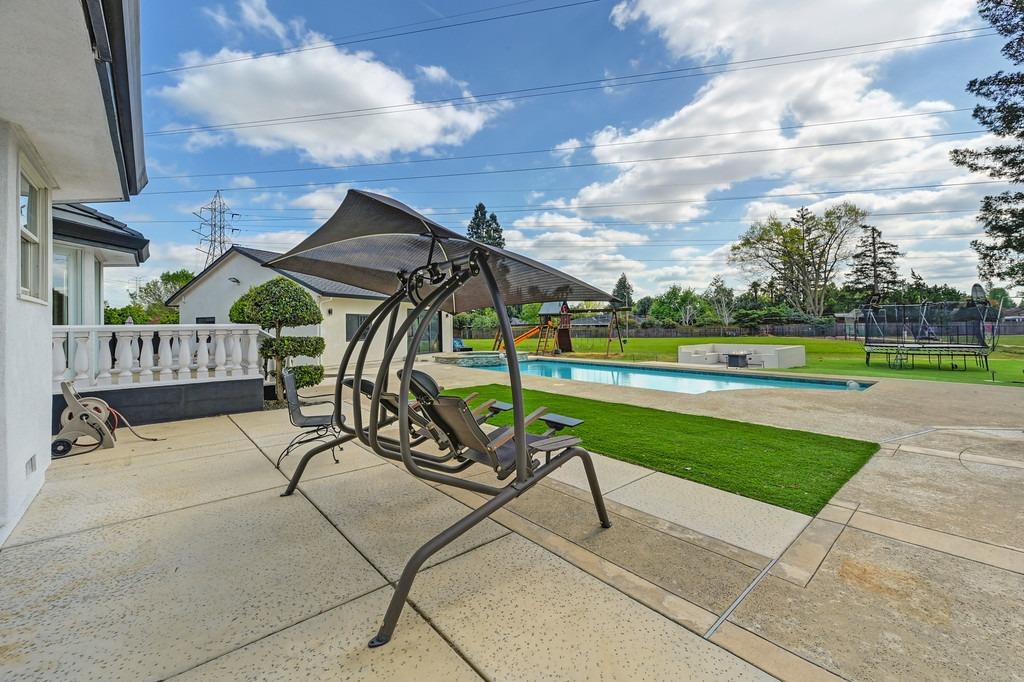 property-img