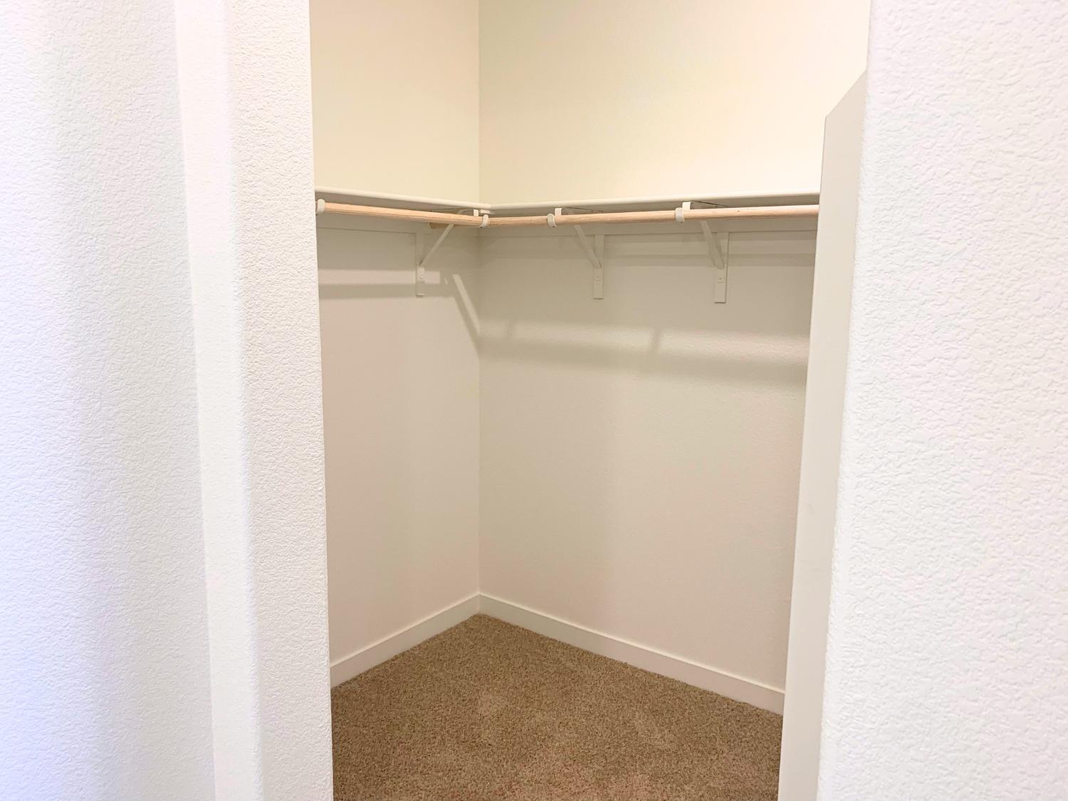 Detail Gallery Image 5 of 8 For 5063 E Cadence St, Stockton,  CA 95215 - 3 Beds | 2 Baths