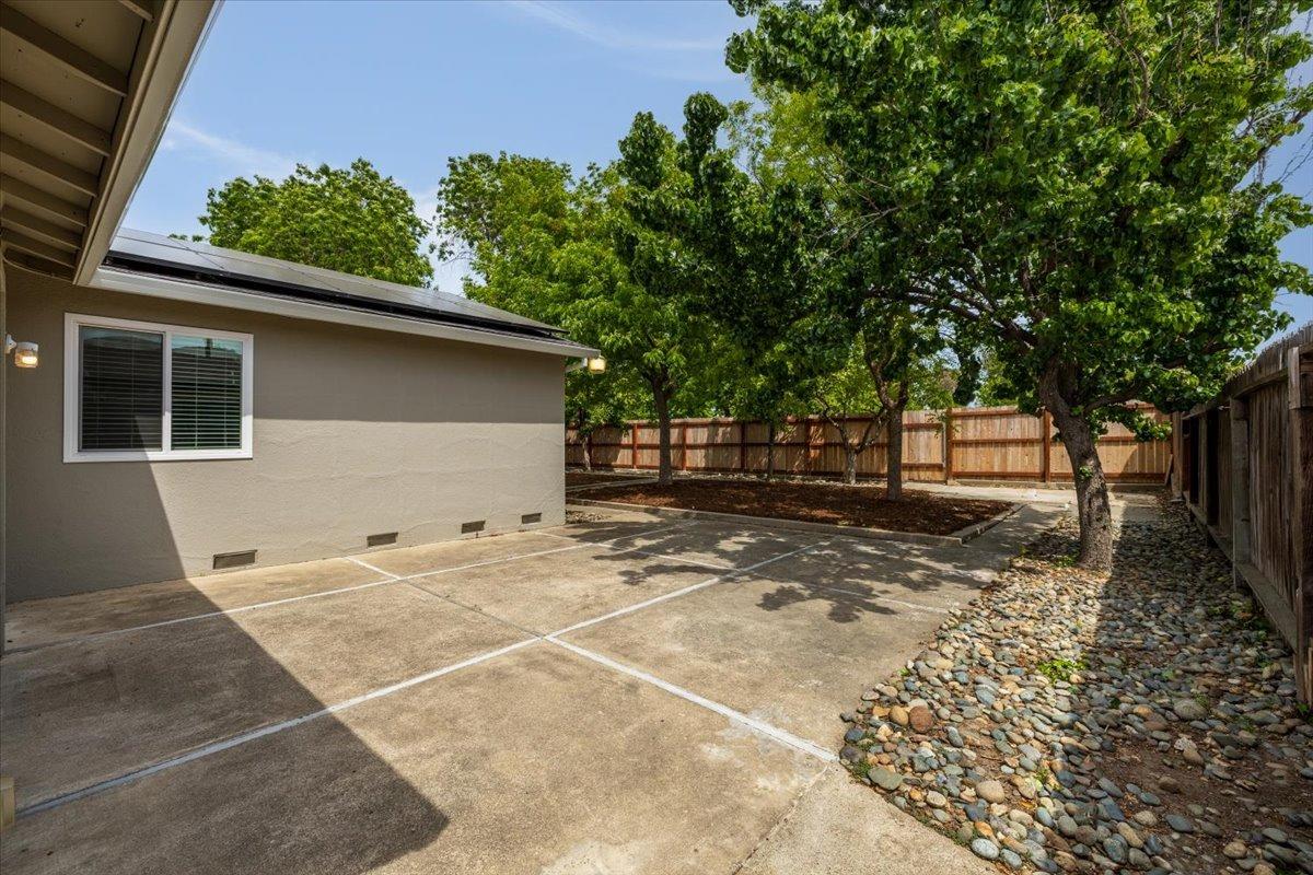Detail Gallery Image 23 of 35 For 3538 Huntsman Dr, Sacramento,  CA 95826 - 4 Beds | 2 Baths