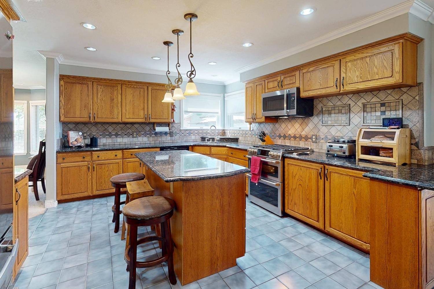 Detail Gallery Image 53 of 81 For 509 Wyer Rd, Arbuckle,  CA 95912 - 5 Beds | 2/1 Baths