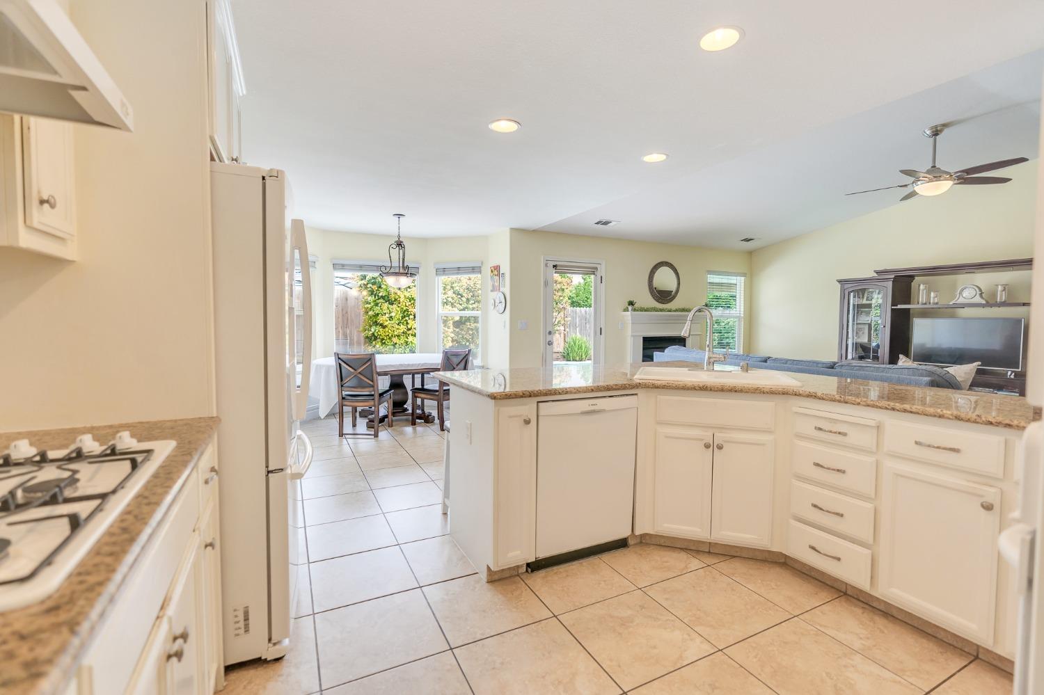 Detail Gallery Image 29 of 77 For 679 Birch Ave, Los Banos,  CA 93635 - 4 Beds | 2 Baths