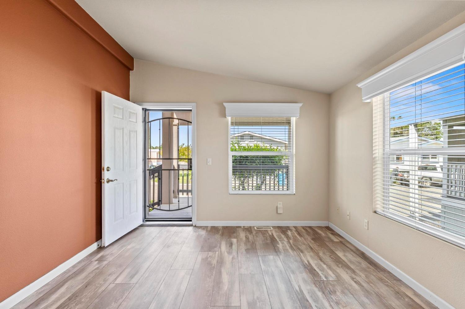 Detail Gallery Image 7 of 35 For 1155 Pease Rd 428, Yuba City,  CA 95991 - 2 Beds | 2 Baths
