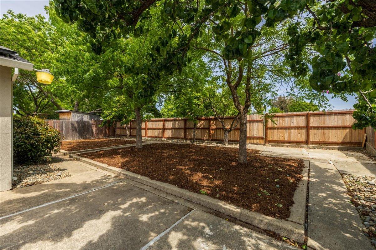 Detail Gallery Image 24 of 35 For 3538 Huntsman Dr, Sacramento,  CA 95826 - 4 Beds | 2 Baths