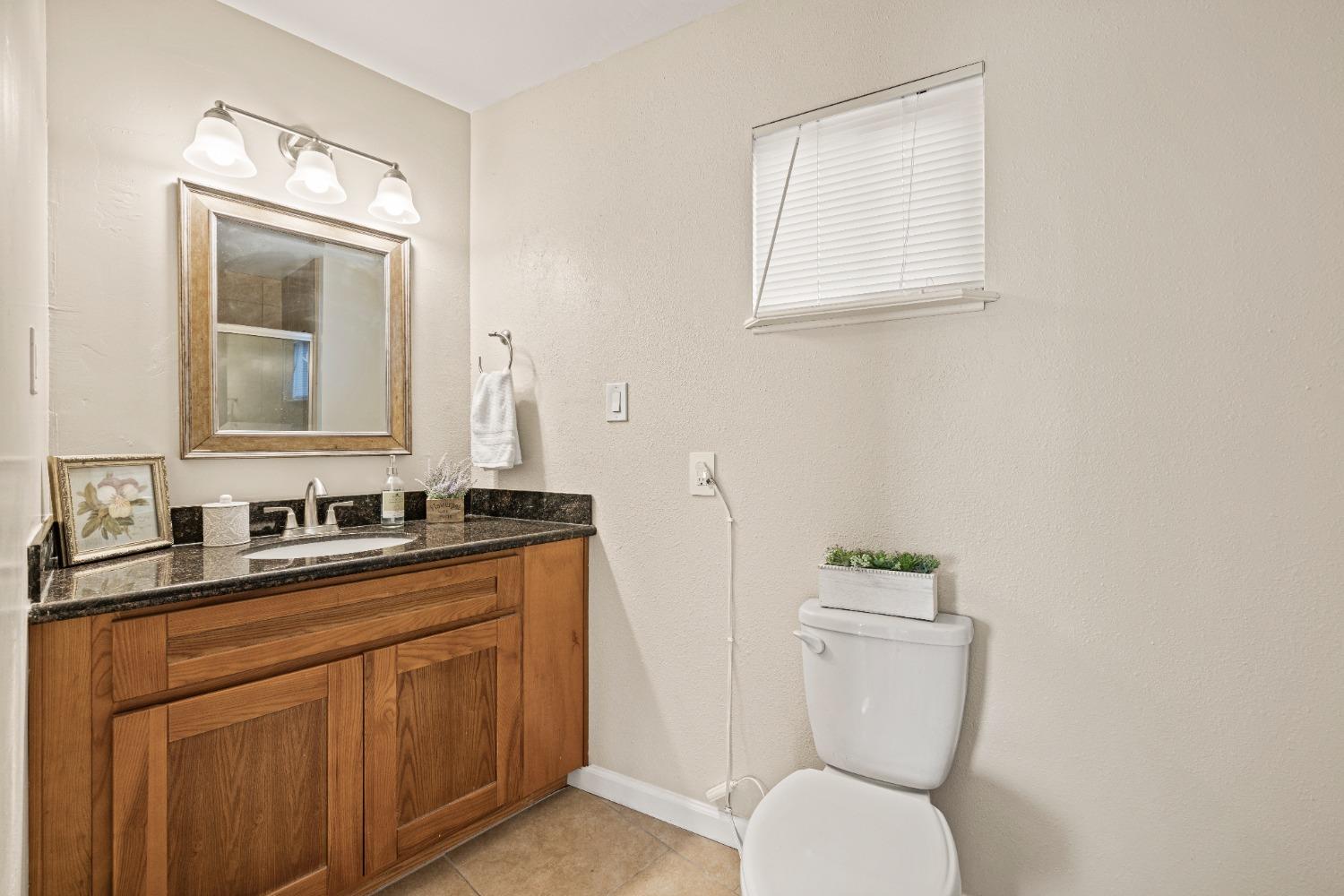 Mohawk Way, Fair Oaks, California image 22