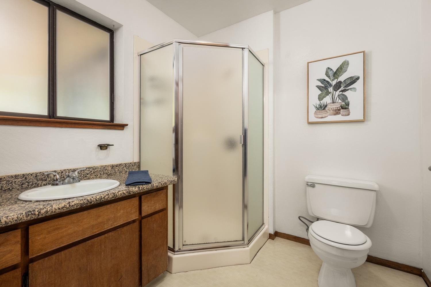 Detail Gallery Image 17 of 38 For 12910 Roadrunner Dr, Penn Valley,  CA 95946 - 3 Beds | 2 Baths