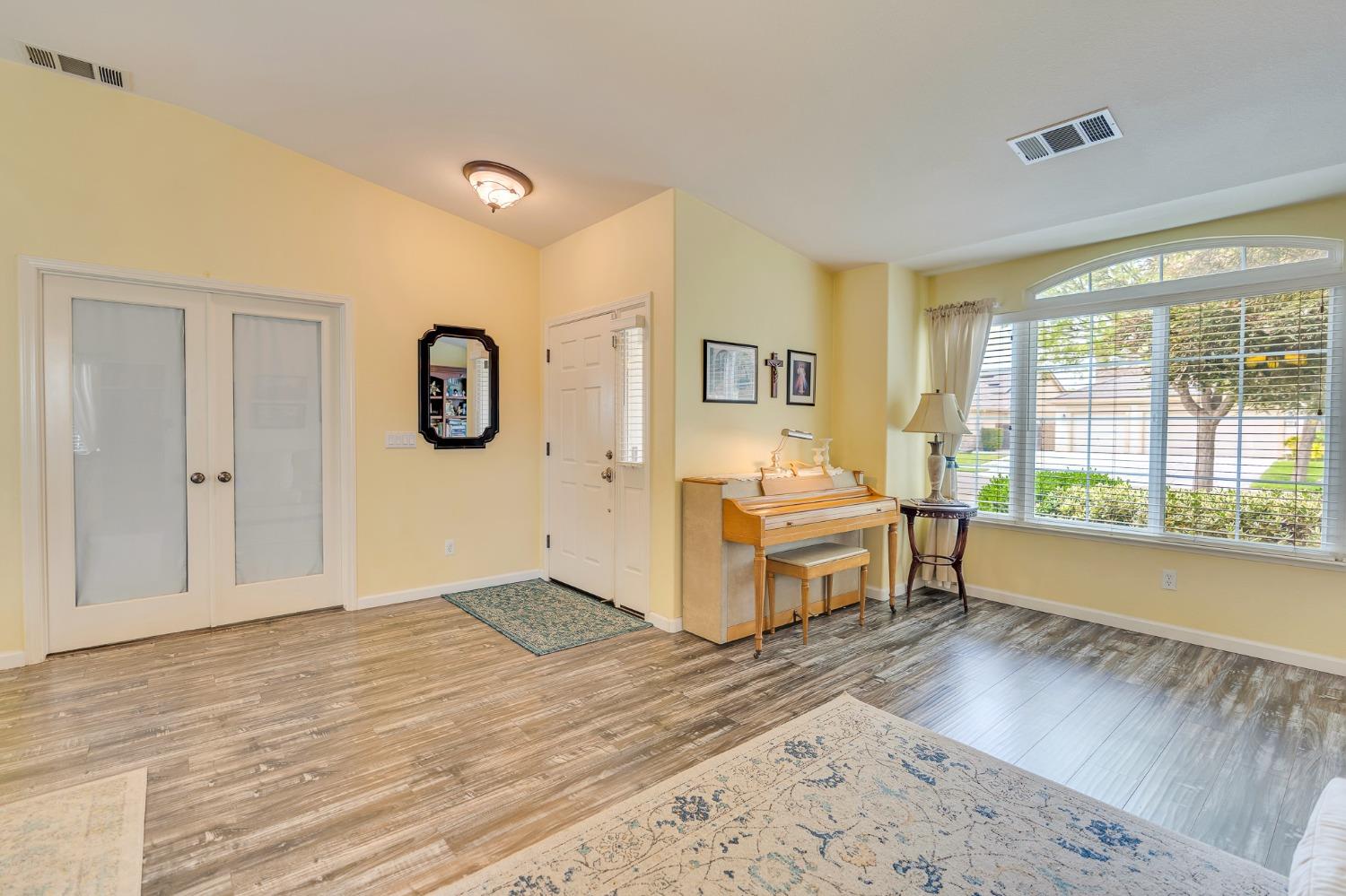 Detail Gallery Image 8 of 77 For 679 Birch Ave, Los Banos,  CA 93635 - 4 Beds | 2 Baths