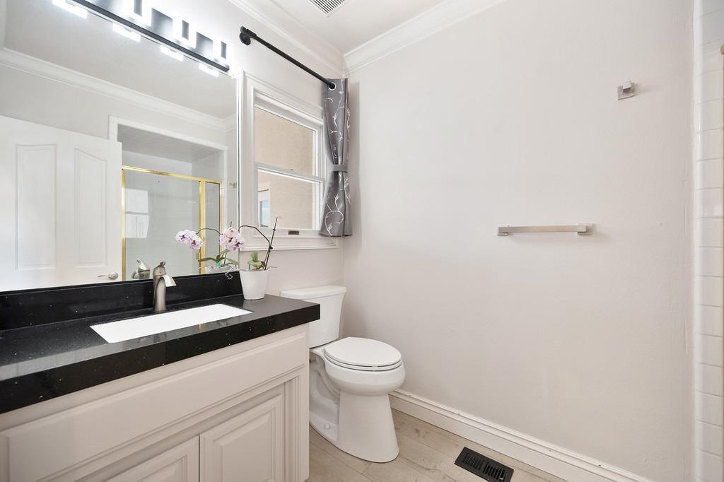 property-img