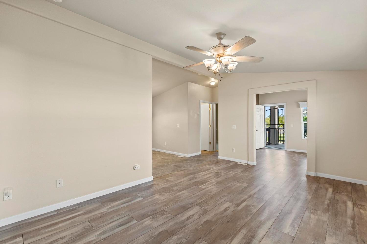 Detail Gallery Image 10 of 35 For 1155 Pease Rd 428, Yuba City,  CA 95991 - 2 Beds | 2 Baths