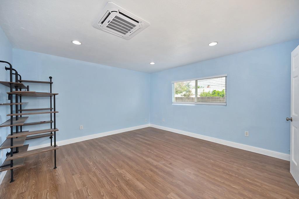 Detail Gallery Image 20 of 28 For 2363 Mcgregor Dr, Rancho Cordova,  CA 95670 - 4 Beds | 4 Baths