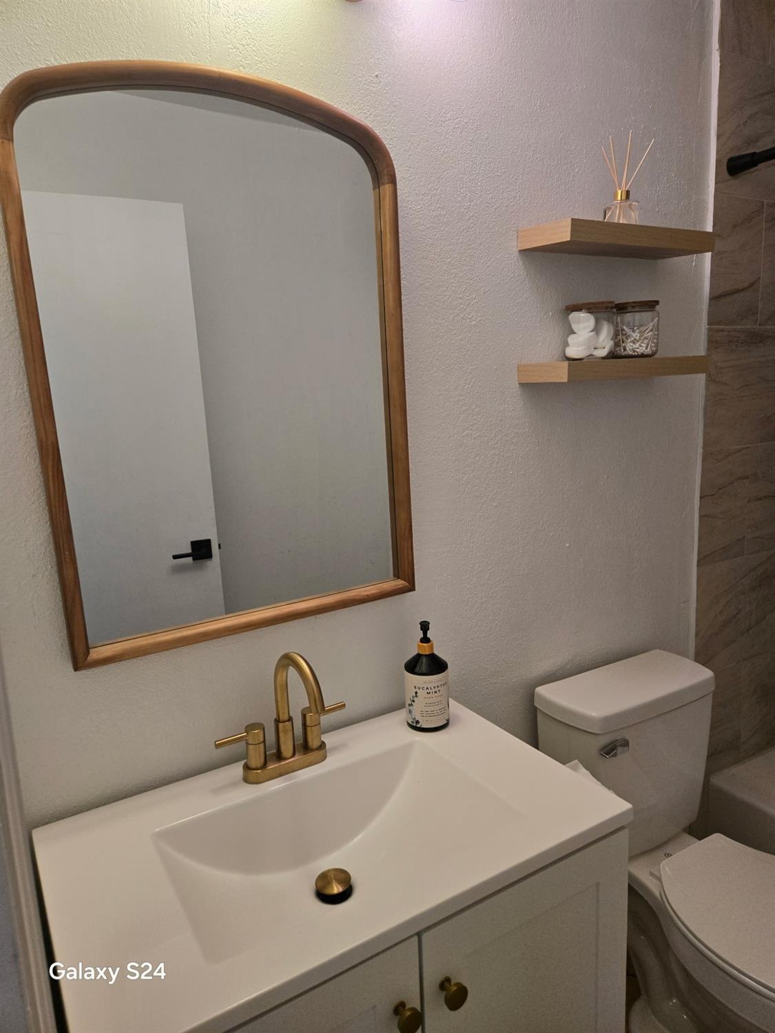 Detail Gallery Image 14 of 19 For 2357 E Euclid Ave, Stockton,  CA 95205 - 2 Beds | 2 Baths