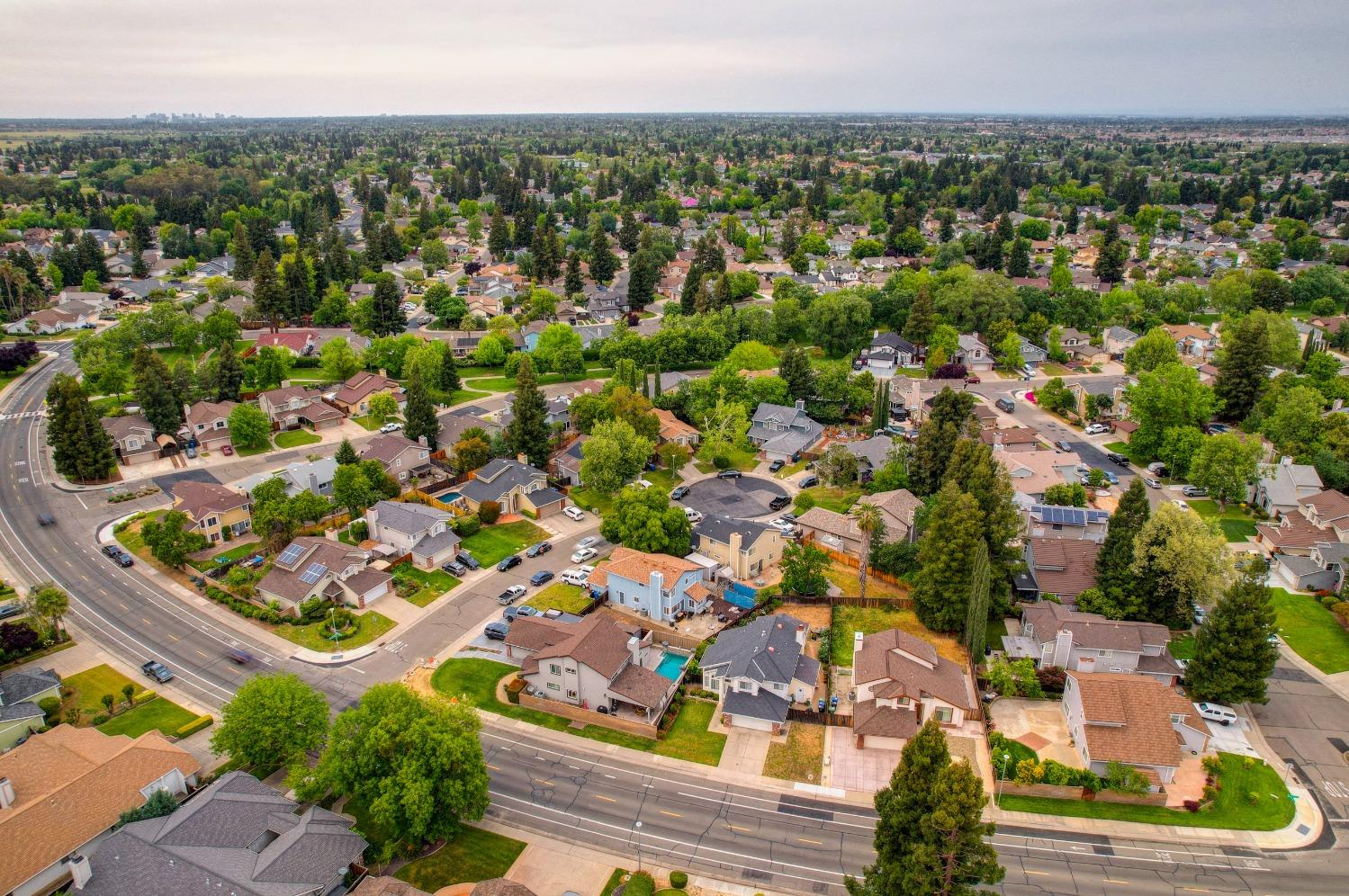 E Sparrow Hawk Court, Elk Grove, California image 50