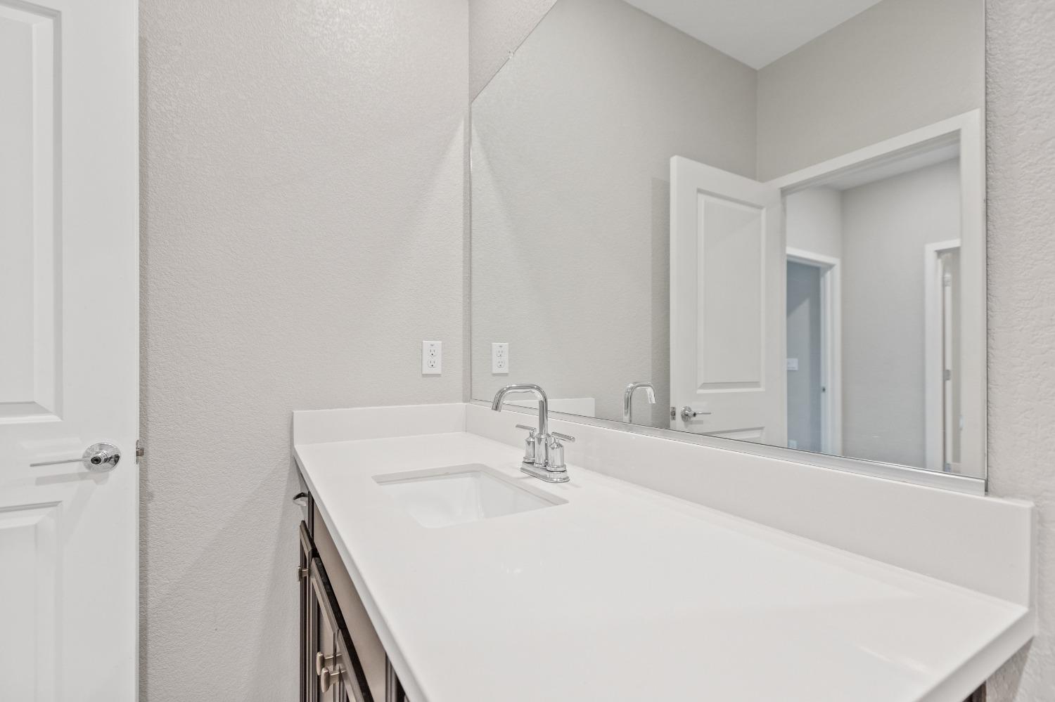 Detail Gallery Image 33 of 45 For 4164 Sally Ride Way, Sacramento,  CA 95834 - 3 Beds | 2/1 Baths
