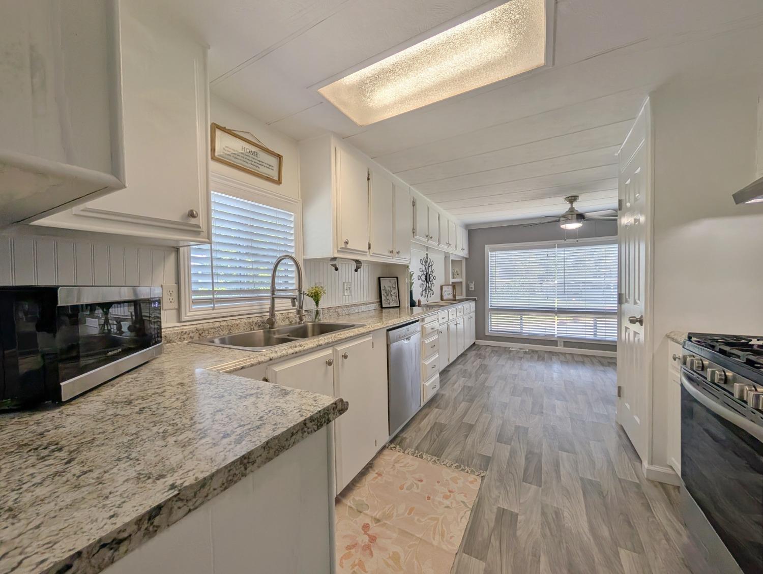 Detail Gallery Image 23 of 67 For 4900 N Hwy 99, Stockton,  CA 95212 - 3 Beds | 2 Baths