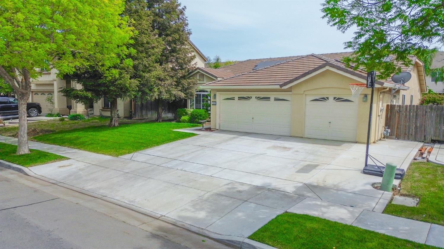 Detail Gallery Image 70 of 77 For 679 Birch Ave, Los Banos,  CA 93635 - 4 Beds | 2 Baths