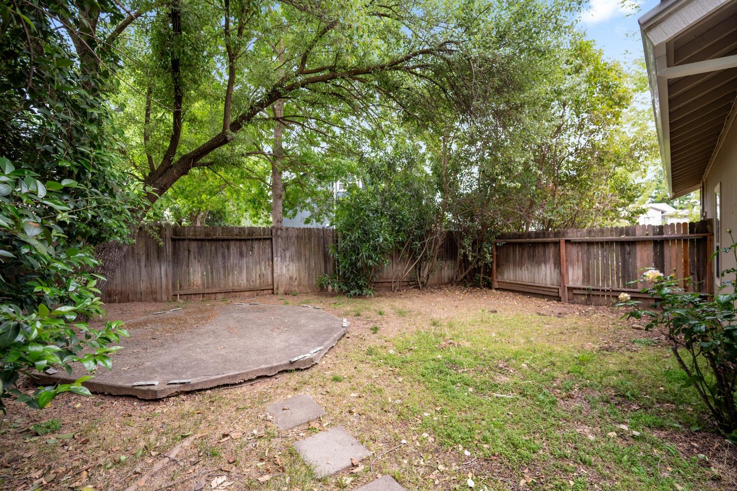 E Sparrow Hawk Court, Elk Grove, California image 33