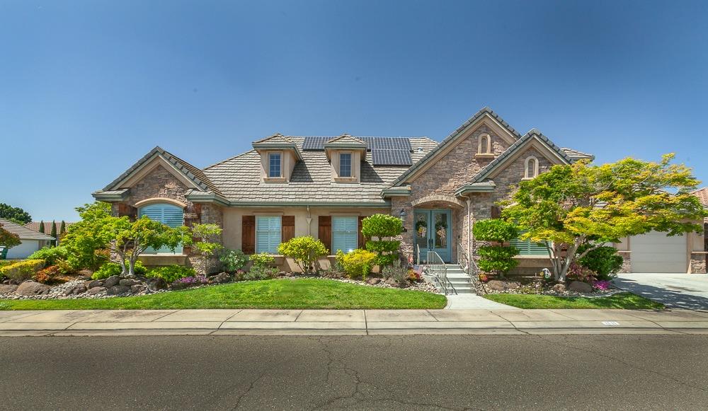 Detail Gallery Image 2 of 87 For 1111 Brighton Way, Lodi,  CA 95242 - 4 Beds | 3/1 Baths