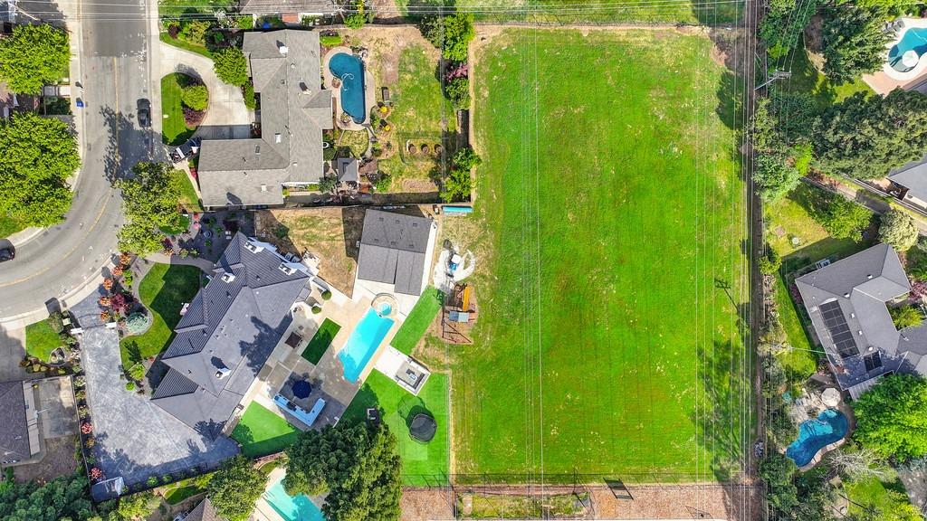property-img