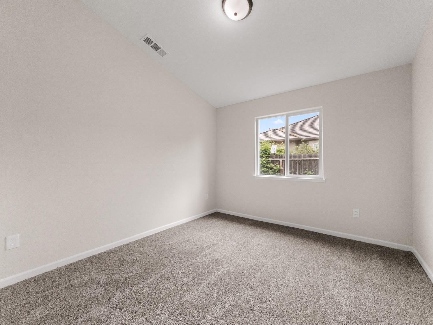 Detail Gallery Image 14 of 20 For 612 Blue Canyon Dr, Modesto,  CA 95354 - 4 Beds | 2 Baths