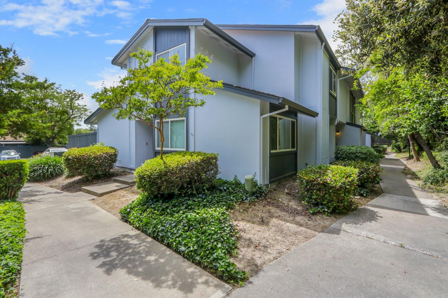 Photo #2: 225038808 Listing 