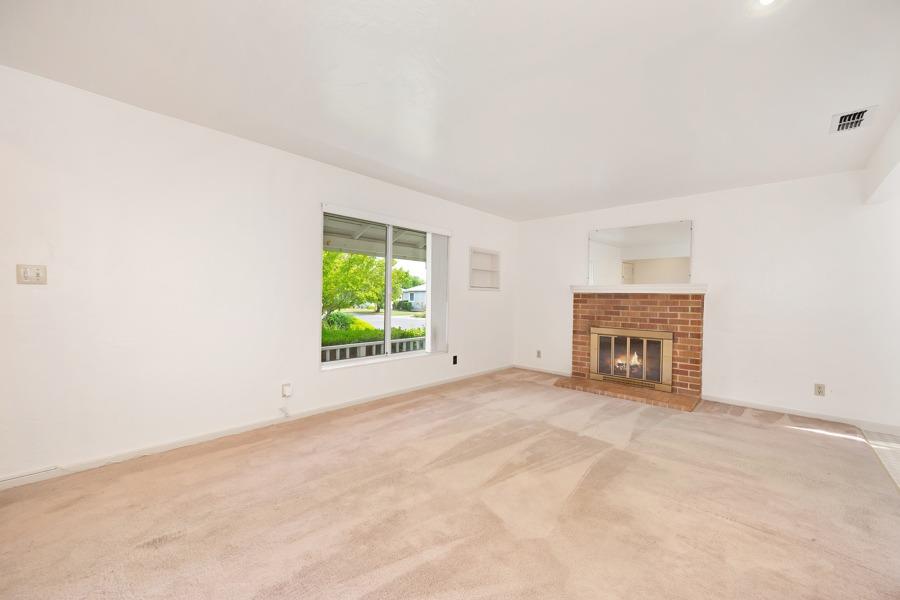 Detail Gallery Image 7 of 32 For 5424 Virginia Way, Sacramento,  CA 95822 - 3 Beds | 2 Baths
