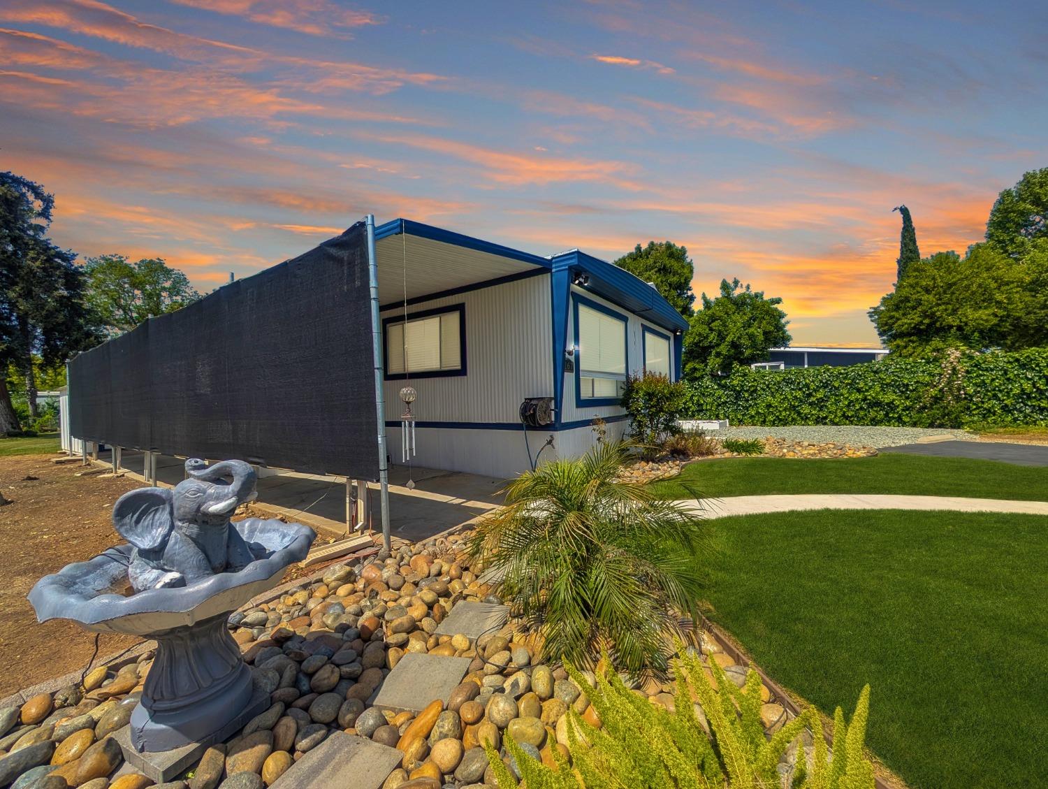 Detail Gallery Image 3 of 67 For 4900 N Hwy 99, Stockton,  CA 95212 - 3 Beds | 2 Baths